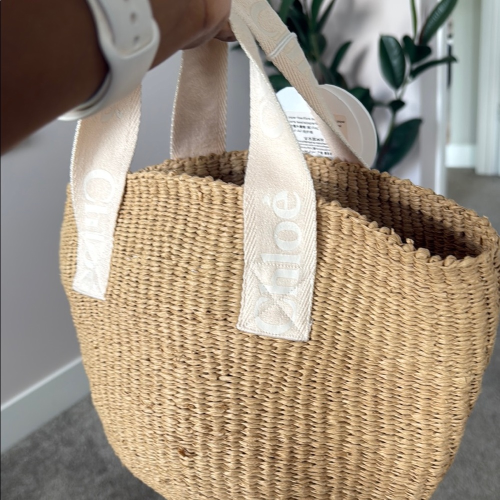 Chloé Natural Straw Tote with Cream Handles - Picture 11 of 11